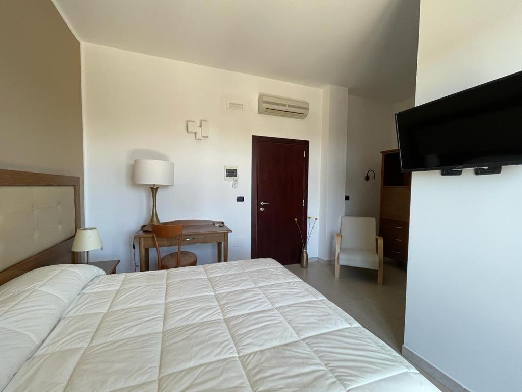 Hotel Posidonia 포르토 세자레오 외부 사진